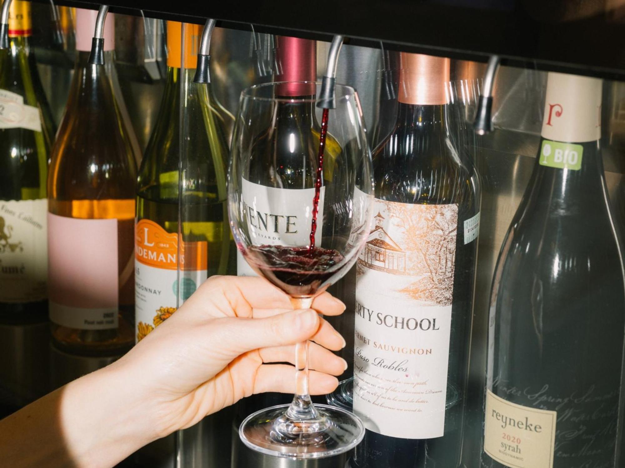 谢布克古弗尼尔酒店 舍布鲁克 外观 照片 Wine tasting