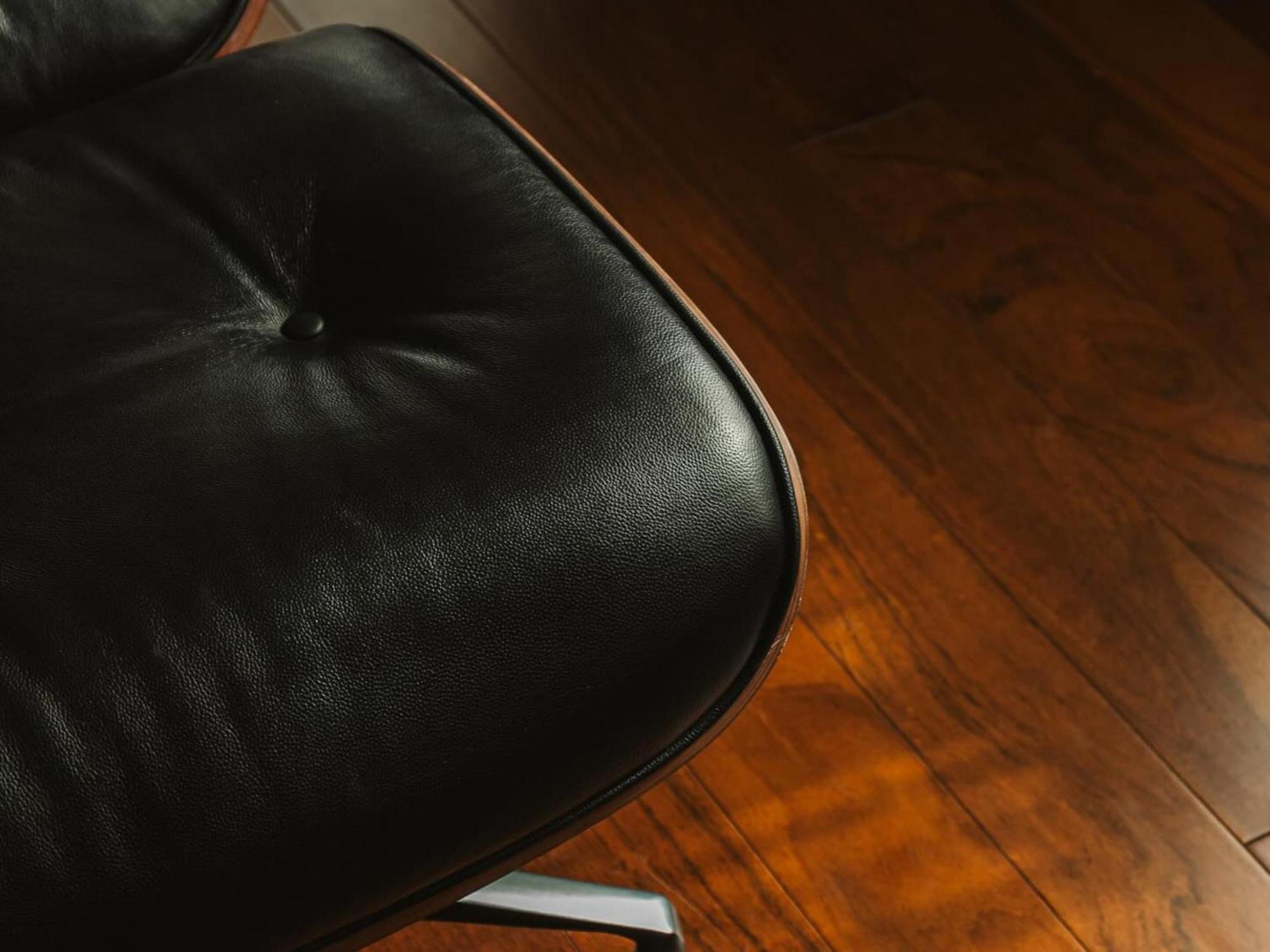 谢布克古弗尼尔酒店 舍布鲁克 外观 照片 Detail of the chair